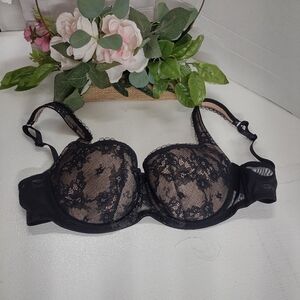 Chic Black Lace Underwire Bra